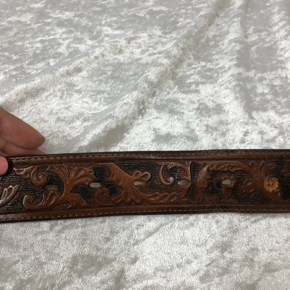 Justin Tooled Belt Outdoorsman Western Cowhide Leather Embossed Hunting Fishing - Picture 13 of 15